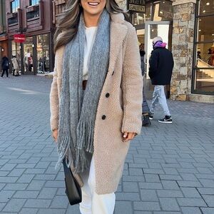 Abercrombie & Fitch Beige Teddy Long Coat with Gray Scarf